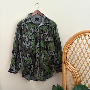 Vintage 1990's Deerskin Hunting Woodland Camo Button Up Long Sleeve Shirt M